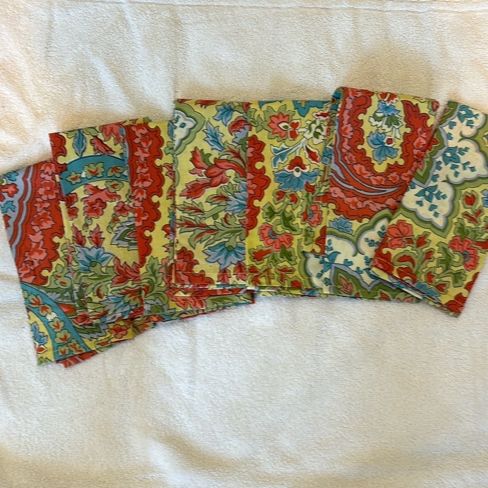 April Cornell Napkins set of 7